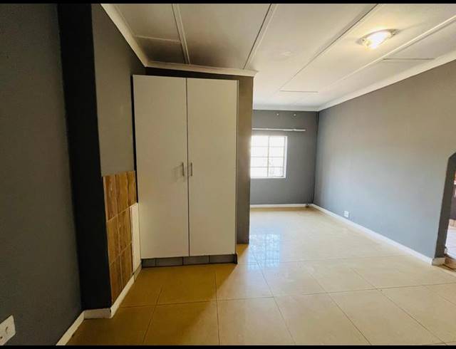 1 BEDROOM PROPERTY TO RENT IN PRIMROSE